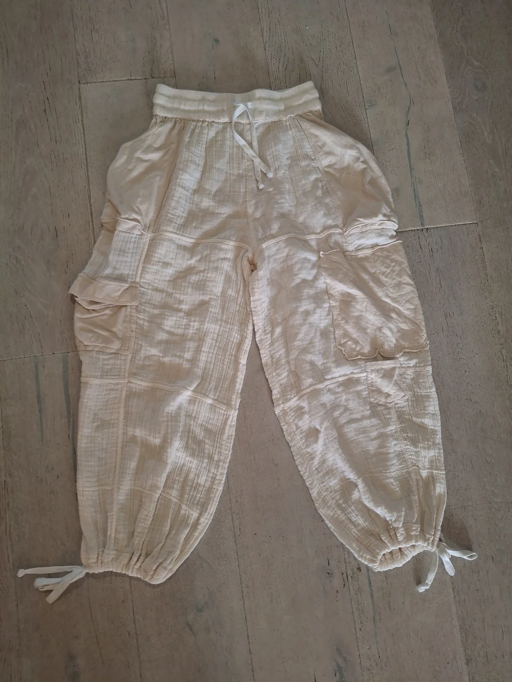 Parachute Pants Urban Outfitters cream textured Gauze drawstring pants - Picture 1 of 3